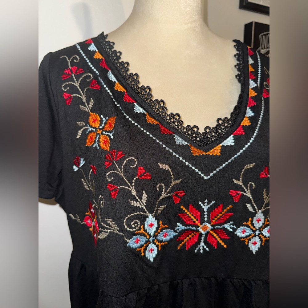 Women’s empire waist top with floral detailing by Bloomchic - Picture 2 of 5